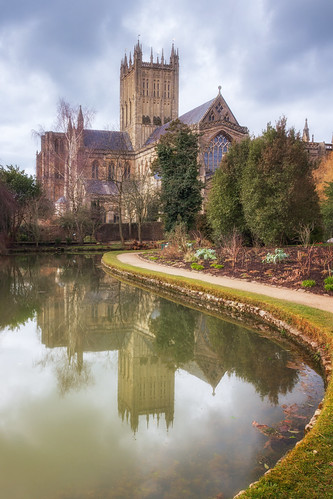 wells cathedral cathedrals architecture photography church religion reflection reflections landscape landscapephotography landscapes landmark landmarks building buildings clouds pond historic history canon eos100d efs1585mmisusm eos england greatbritain