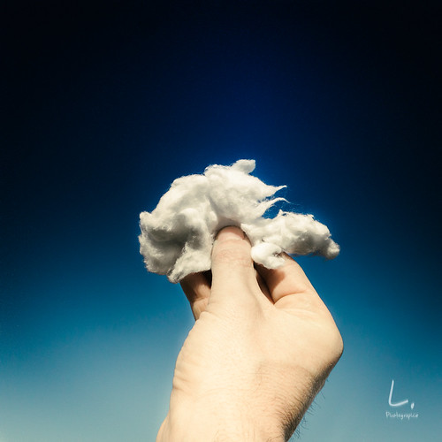 catch a cloud | by darkstarrrrr
