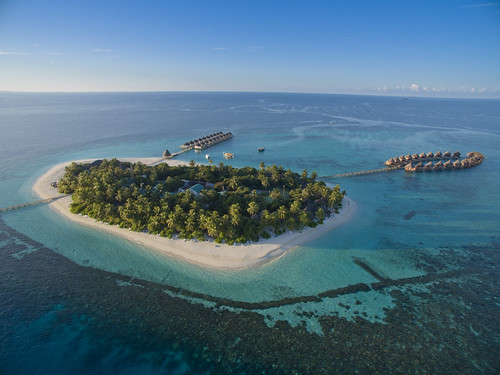 Angaga Island Resort & Spa