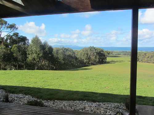 views sea trees grass verandahs decking australia victoria gippsland waratahlodge hotels fishcreek pillars