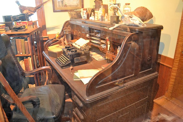 Old time naturalist's desk 0070