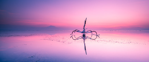 bali jakung karang reflection sanur sunrise vividcolour vivid sunset boat serenity bliss dreamlike dreamy colour pink mauve indonesia