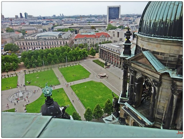 #„Lustgarten“ gestaltete #Grünanlage vor dem #Berliner #Dom auf der #Museumsinsel #Berlin #Mitte