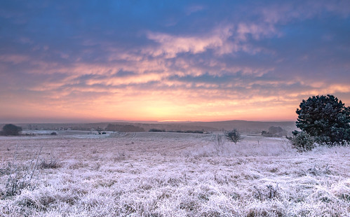 eis ice kalt cold sunrise sonnenaufgang morgen sony a77ii 16mm iso100 feld field sky himmel winter