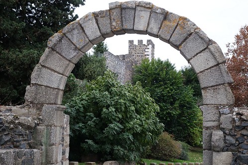 castle portugal beja alentejo arco portasdeaviz arch stone tower gate abelviana abel viana