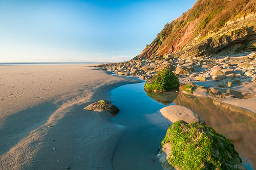landscape algae beach carmarthenshire cliffs coast cymru llansteffan morning reflections rockpools rocks sand seaweed sunrise time wales