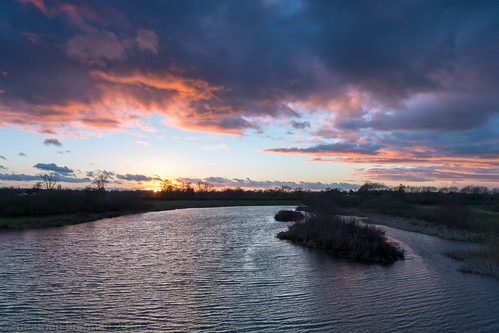 river jubileeriver water evening sunset sky colour pink dusk cloud dorney southbucksdistrict buckinghamshire bucks england uk unitedkingdom nikon d500 nikond500
