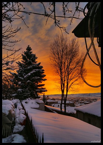 Estos días de nieve los amaneceres son increíbles by cristinatiad, ávila snow sunrise photooftheday photomobile