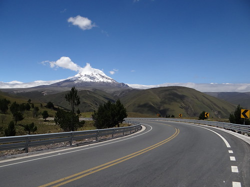 Carretera Ambato Guaranda detras el Chimborazo