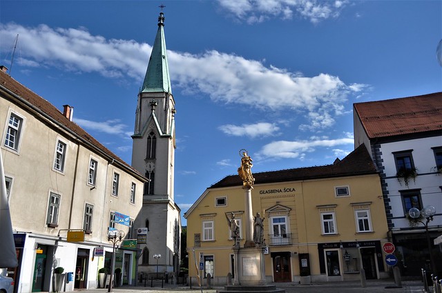 plaza de la catedral san daniel en celje-eslovenia