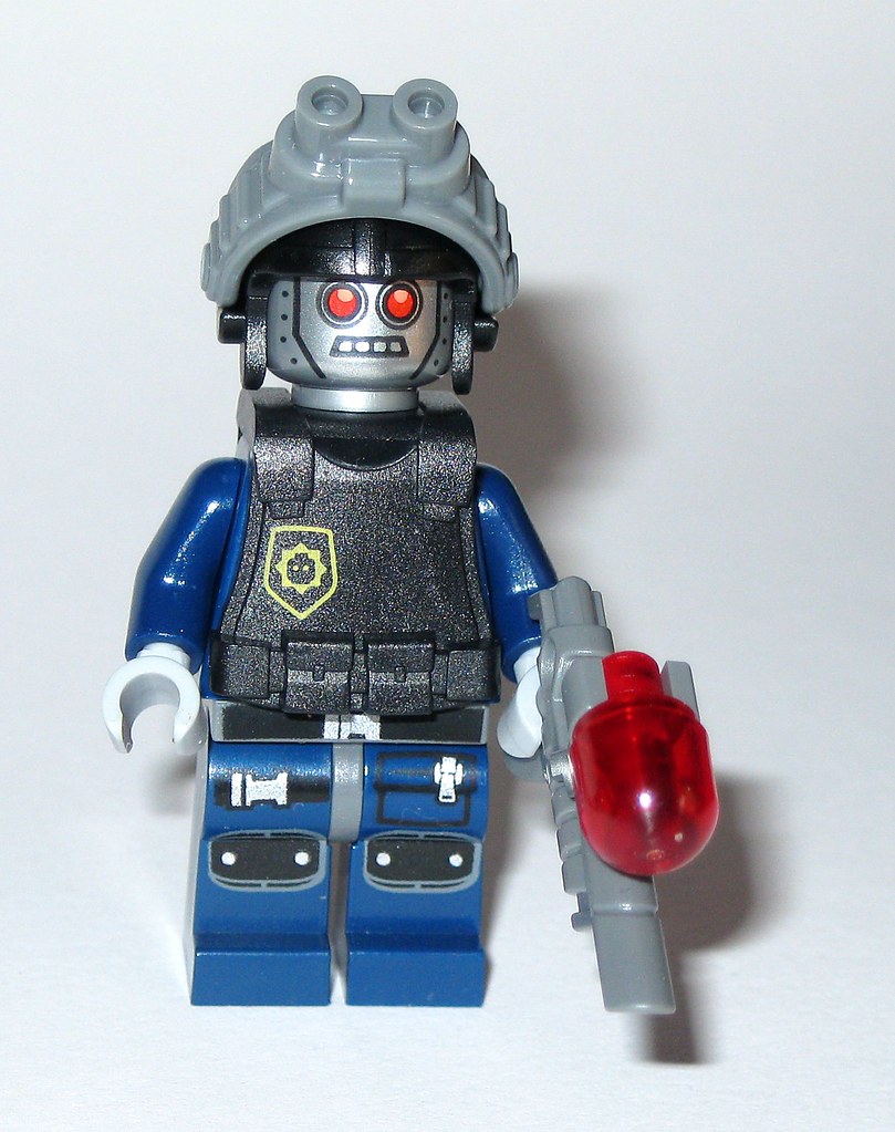 Details about   Lego Robo SWAT 70808 70815 Robot Goggles The LEGO Movie Minifigure 