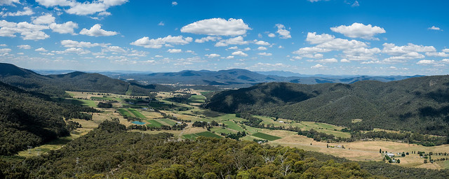 View of King Valley, from Power’s Lookout.