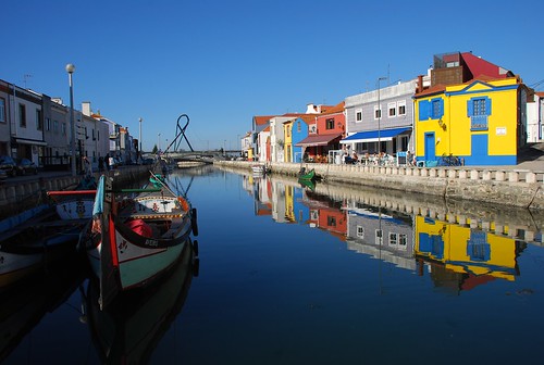 2017 aveiro portugal ría reflection reflejo agua water costa barco boat ship europeanunion europe europa puente bridge