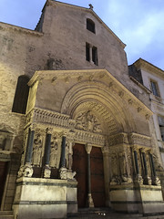 Arles: Eglise Saint-Trophime