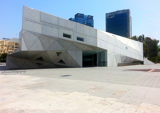 Art Museum of Tel Aviv - sensational inside architecture