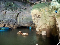 Dong Phong na cave