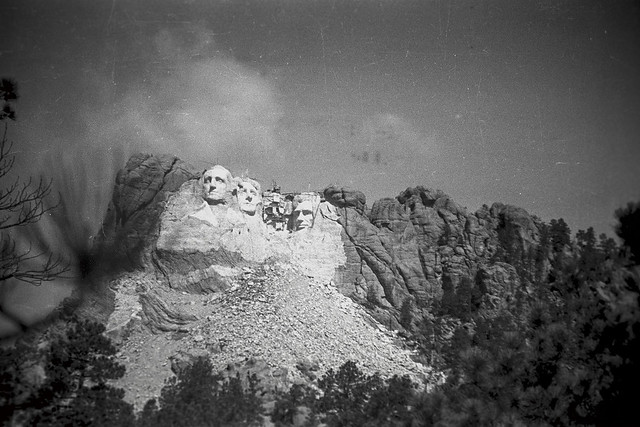 07 Mt Rushmore in Progress 1938