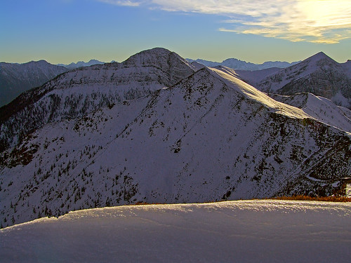 austria outdoors hiking mountain landscape panorama afternoon gailtalalps goldeck staff winter