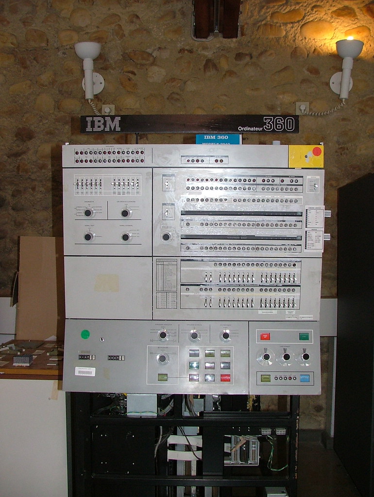 Ibm System 360 Model 40 An Ibm Mainframe With Markings Ind Flickr