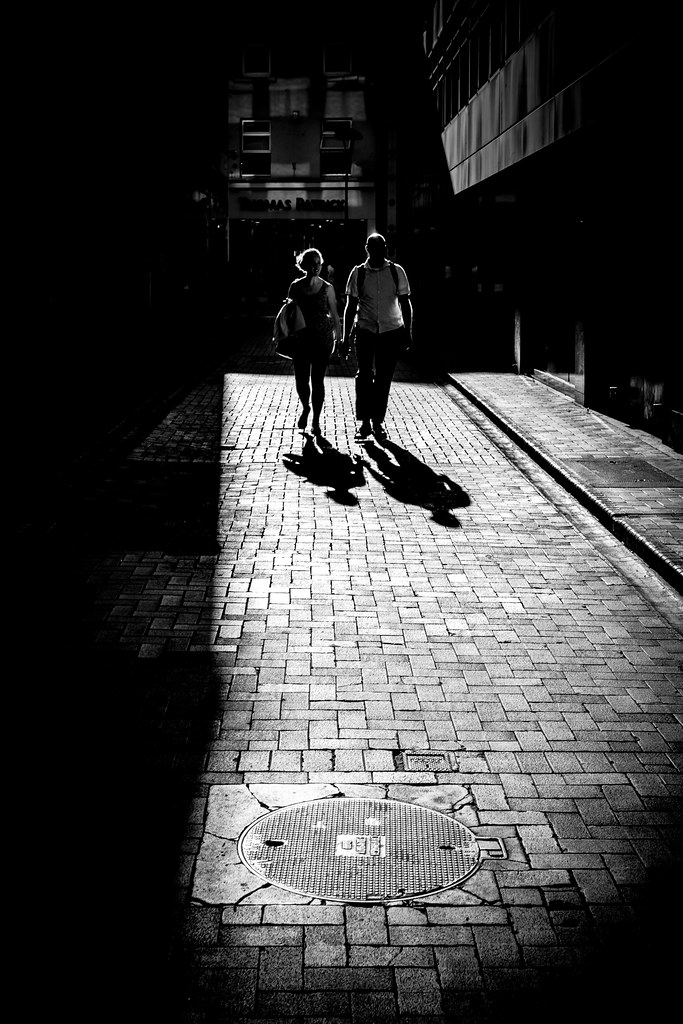 The couple - Dublin, Ireland - Black and white street photography