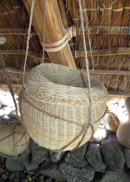 Hawaiian basket