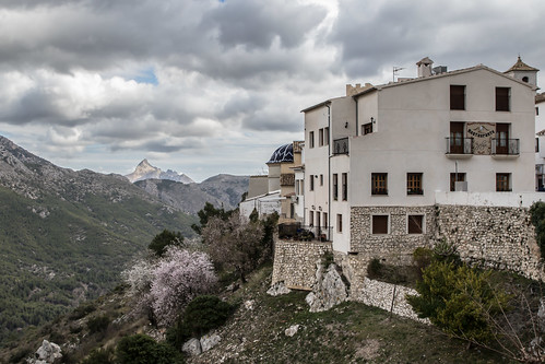 castelldeguadalest guadalest costablanca spain valencian alicante craighannah february 2018 mountain town village traditional view