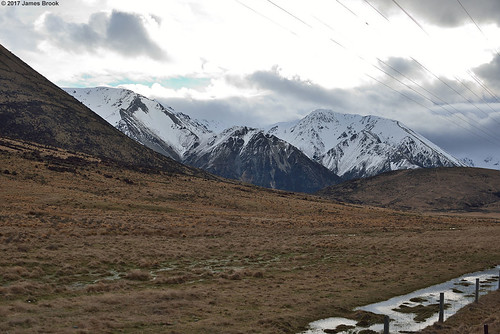 Between Craigieburn and Springfield, 