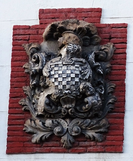 escudo de armas de los Azpilicueta Paseo de Sarasate Pamplona