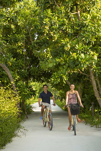 Cycling through the Gardens