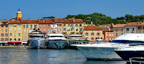 world travel reise viajes europa europe france côtedazur sainttropez francia frankreich costaazul puerto harbour hafen harbor city ciudades cityscape cityview boats boote barcas yacht yachting yachtingclub ships ship wasser water outdoor landscape landschaft paisajes panorama