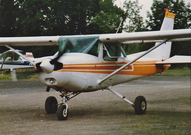 A 1982 CESSNA 152 IN MAY 1986