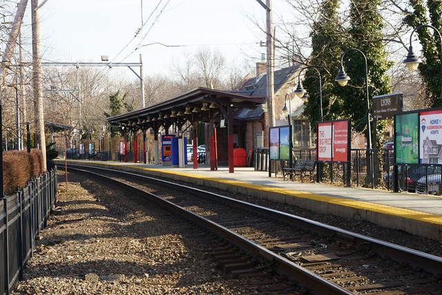 Lyons station