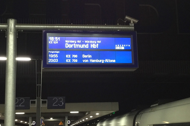 02 - Zug nach Frankfurt Flughafen