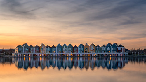 2018 holland netherlands nederland utrecht houten winter water houses colours rainbow reflecting sunset sky orange sun cold clouds outdoor sony a7rii sonyfe2470mmf4