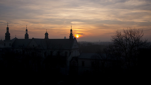 krakow krakau poland polen cracow wawel buildings małopolska lesserpoland city cityscape oldtown oldbuilding sunrise silhouette sun morning aerialview