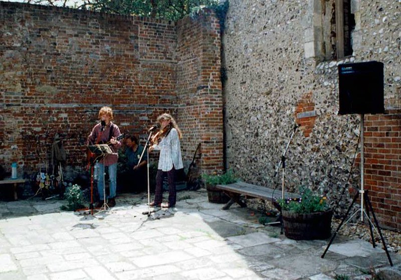 Gareth and Owena Harris at Beggars Fayre 1997 2