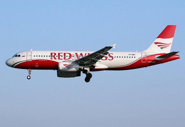 RED  WINGS  AIRLINES / Airbus  A 320   VP-BWY / LEBL - BCN / fév 2018