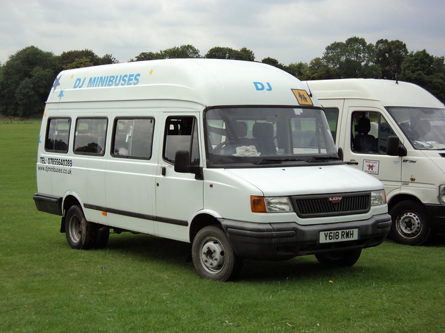 DJ Minibuses of Newcastle Y618RWH