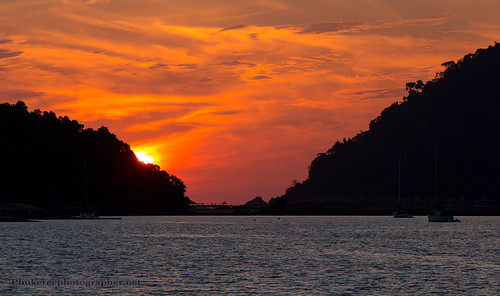 sunset yacht sail sea ocean mountain island langkawi sky landscape nature malaysia остров закат яхта малайзия лангкави море океан горы hill phuketian water