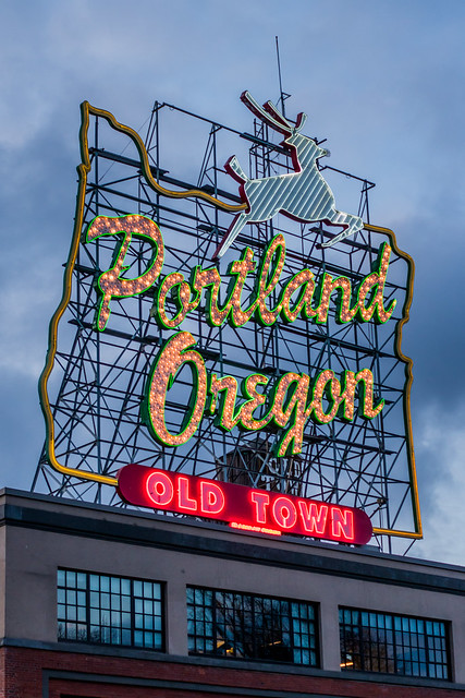The White Stag sign / “Portland Oregon” sign