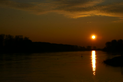 Sonnenaufgang by Lutz Blohm, über den Rhein sonnenaufgang rhein sunrise speyer fe70300goss sonyalph