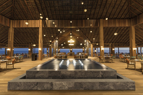 Canelli Restaurant Interior