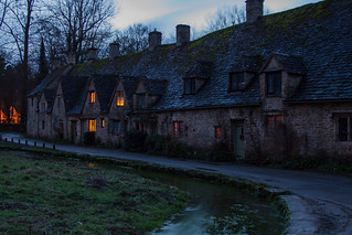 Bibury cottages at dawn