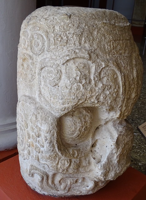 arte maya  Soporte de Altar Piedras Negras Clasico tardio  Museo Nacional Arqueologia y Etnologia Ciudad de Guatemala