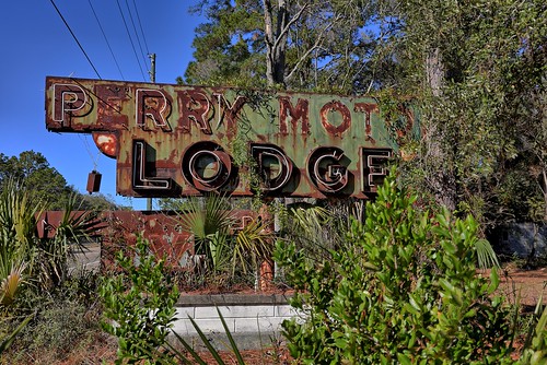 perry motor lodge florida old sign ruins