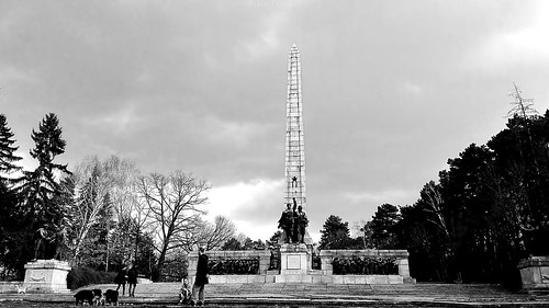 bw blackwhite blackandwhite mono monochrome monument sculptures history art photography landscape people dogs trees sky clouds skyclouds skyandclouds view photographic sofia bugaria europe world univers travels traveling traveler