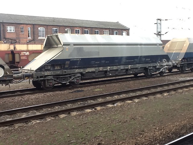 STOCK 7069550958 DONCASTER 20120223