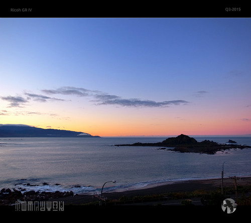 morning newzealand seascape sunrise island dawn bay wellington ricoh islandbay gr4 tomraven aravenimage q32015