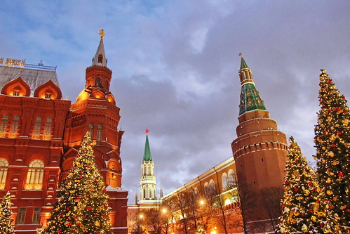 christmas newyear moscow russia towers historicbuildings firtree wideangle kremlin