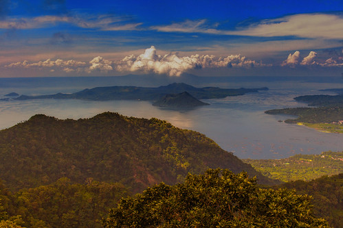 tagaytay philippines island taal taalvistahotel tropical pacific pacificringoffire volcano lake landscape crater caldera calabarzon efs24mm scenic picturesque ridge water batangas volcanoislandyellowlake outdoors clouds happyplanet asiafavorites